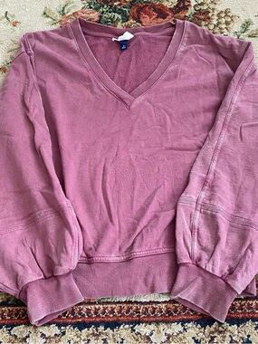 Universal Thread basic burgundy v-neck sweatshirt